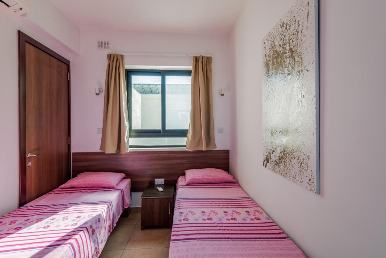 Apartament Blue Harbour Seafront Penthouse With Large Terrace With Panoramic Sea Views - By Getawaysmalta San Pawl il-Baħar Zewnętrze zdjęcie